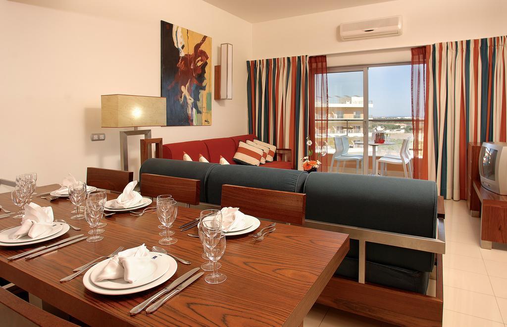 One-Bedroom Apartment,705429619:JPEG