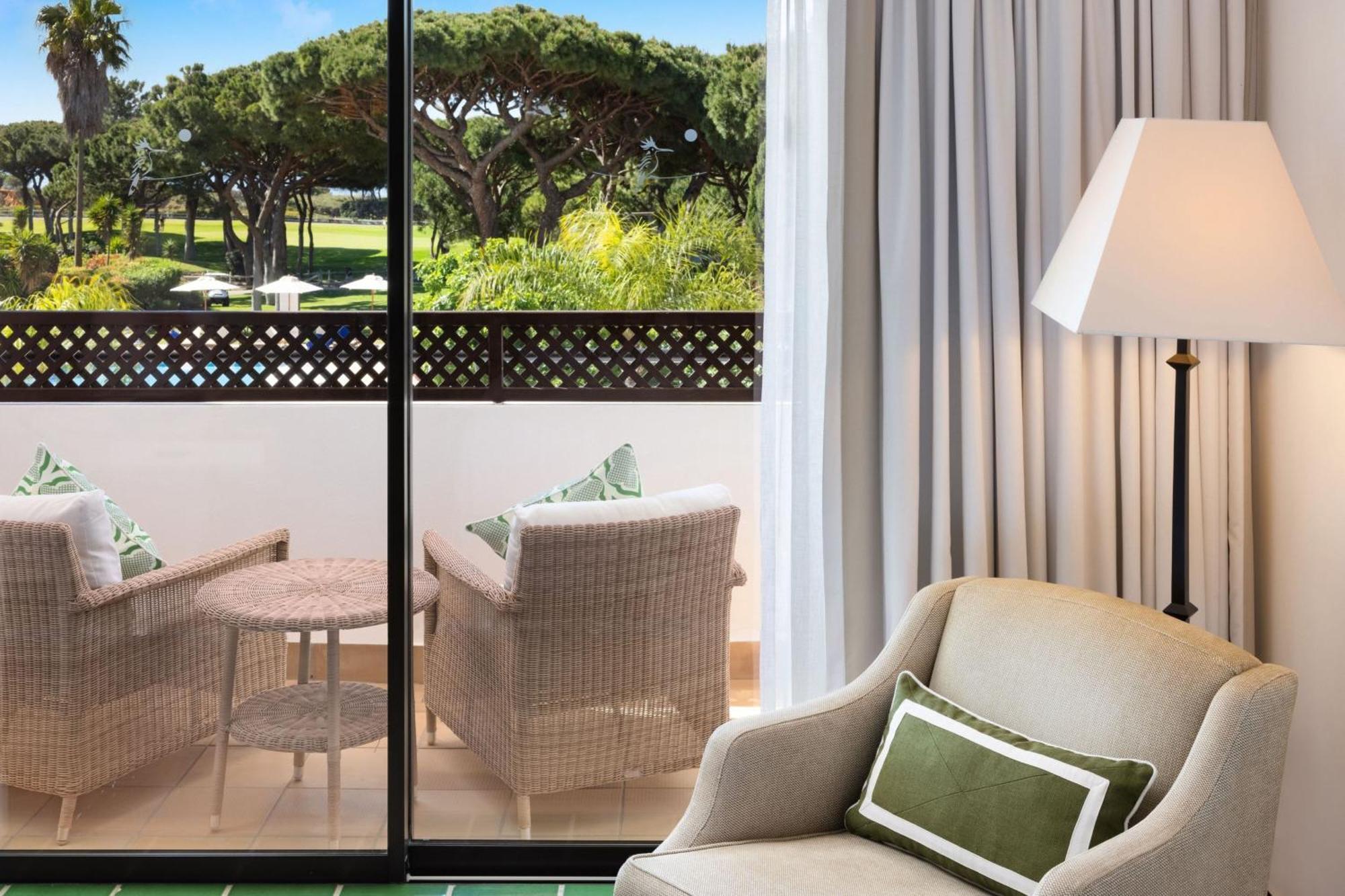 Deluxe Queen Room Balcony Resort View