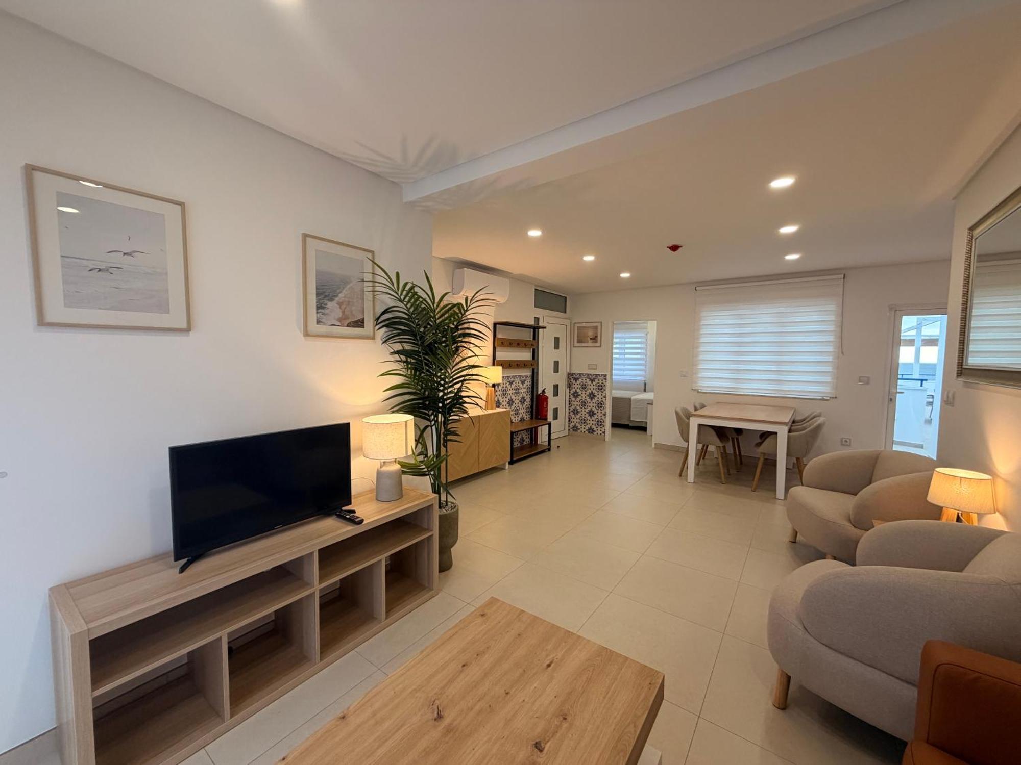 Apartamento com 3 Quartos e Vista Mar