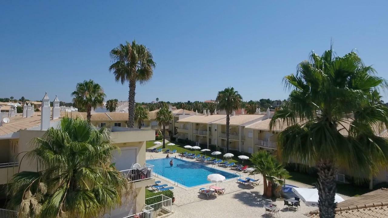 Apartamento com 1 Quarto no Rés-do-chão com Vista Piscina