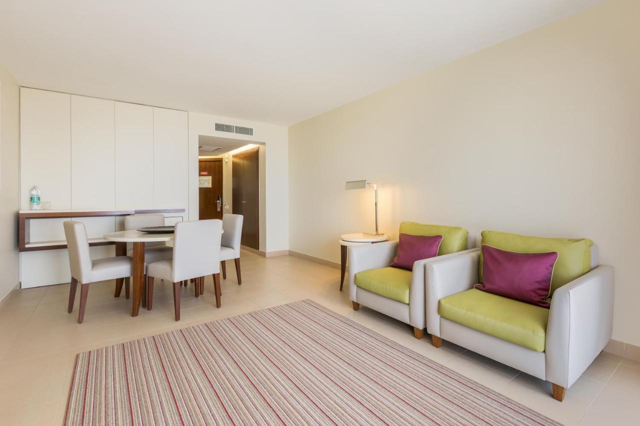 Suite com 1 Quarto e Vista Mar